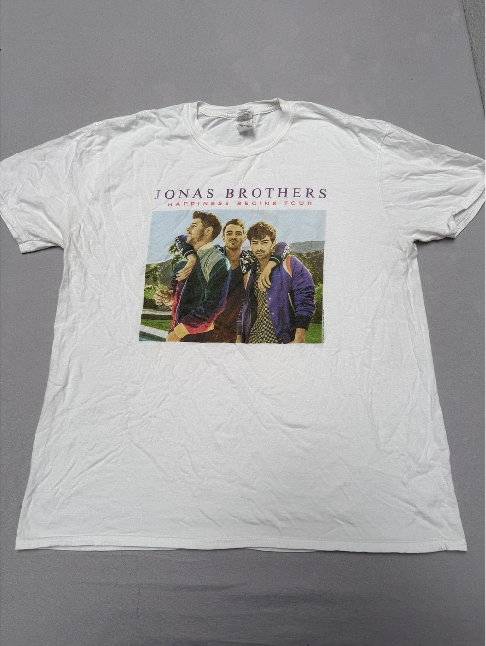Jonas Brothers Happiness Begins Tour 2019 Tee 30 X 22 - L